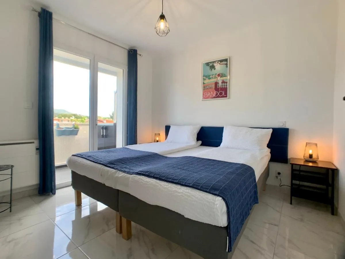 Plage Bonnegrâce à Sanary Six-Fours-les-Plages Appartement
