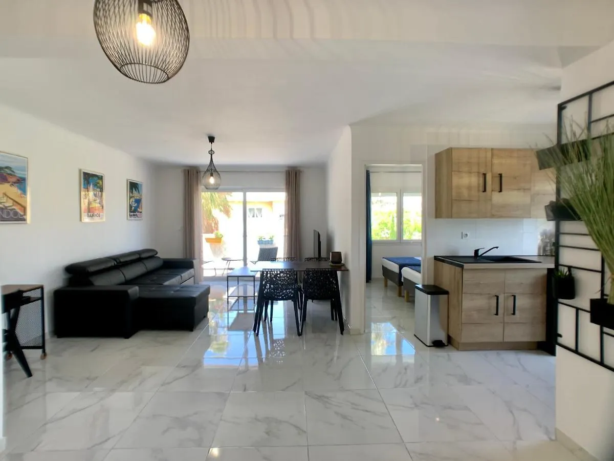 Appartement Plage Bonnegrâce à Sanary Six-Fours-les-Plages France