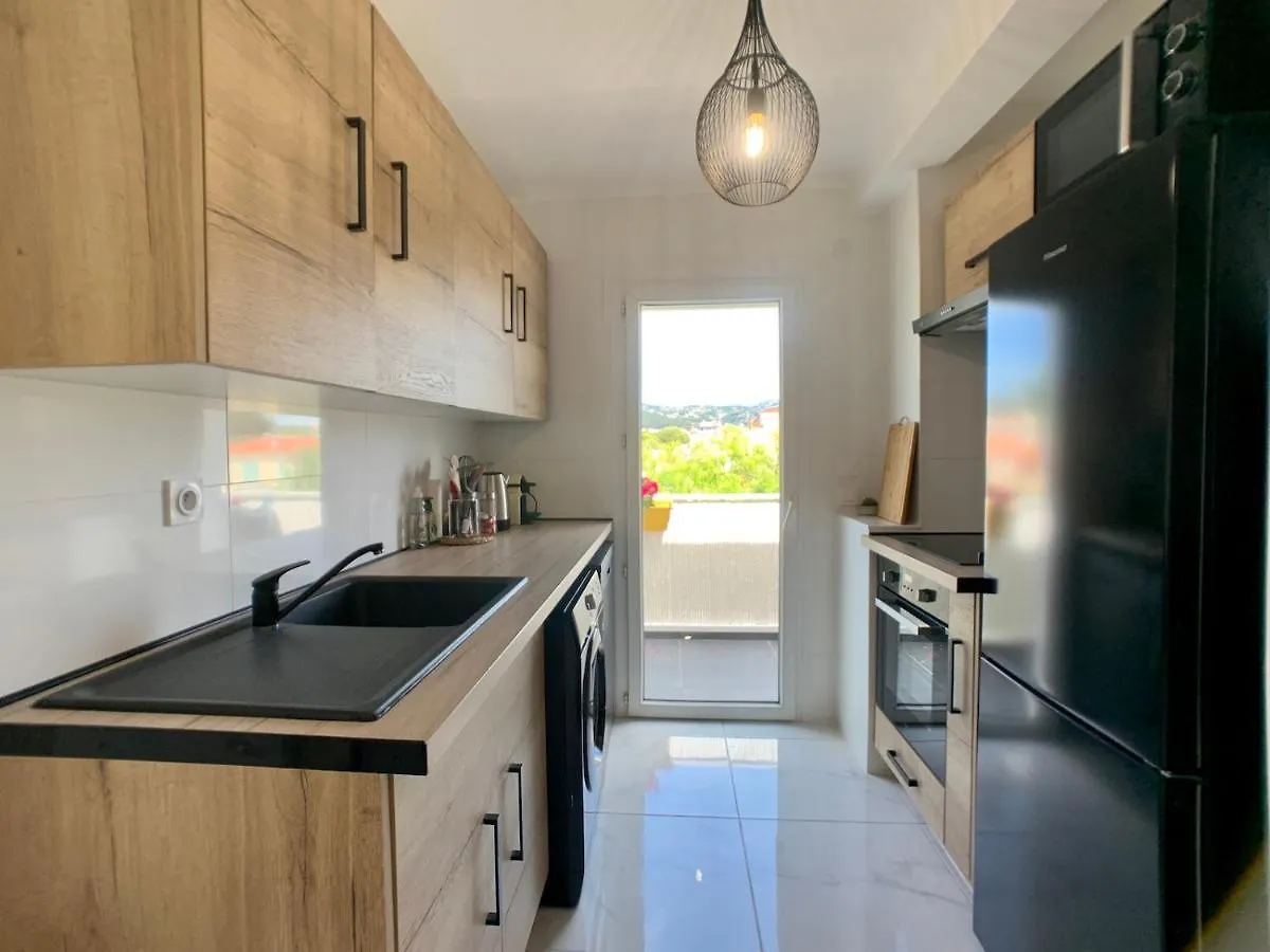 Plage Bonnegrâce à Sanary Six-Fours-les-Plages Appartement